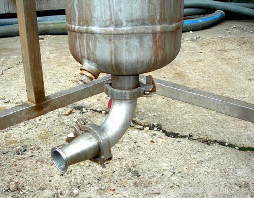 USED: Filtration Systems liquid mesh basket filter, model CF-8M, 316 stainless steel. Rated approx 220 gallons per minute. Non-jacketed housing 8" diameter x 28" deep. Rated 150 psi at 250 deg F. Sin...
