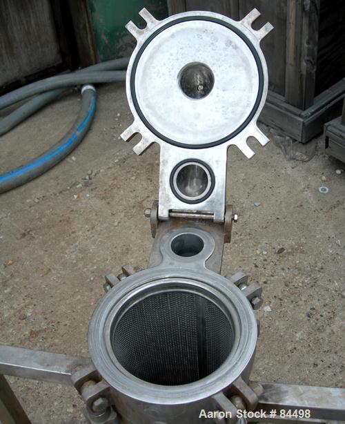 USED: Filtration Systems liquid mesh basket filter, model CF-8M, 316 stainless steel. Rated approx 220 gallons per minute. Non-jacketed housing 8" diameter x 28" deep. Rated 150 psi at 250 deg F. Sin...