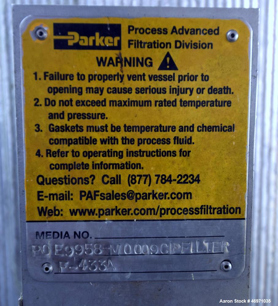 Used Parker Fulflo Multiple Bag SB Filter Vessel, Model 36429-4LSB92-6FK1, 304 Stainless Steel. Approximate maximum flow 1440 gallons per minute. Appproximate 32" diameter x 54" tall. Internal rated ...