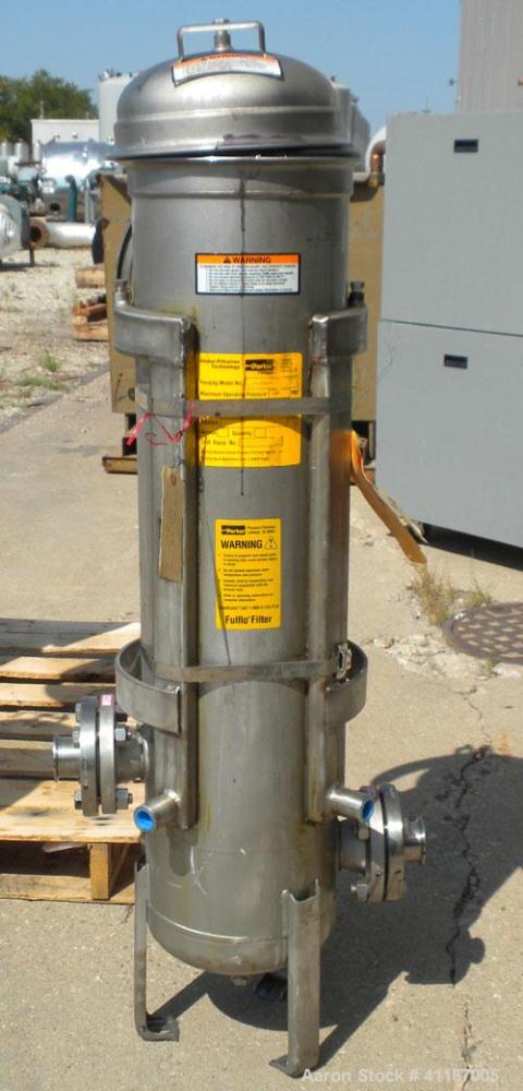 Used Parker FulFlo Multi-Cartridge Filter, model FHS7T2FVP, 316L stainless steel. Typical flow rate 147 gallons per minute. 10'' diameter x 36'' deep vessel. Hinged top cover. Internal rated 150 psi ...