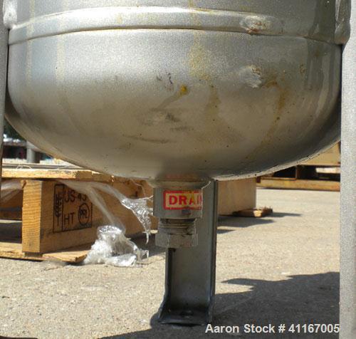 Used Parker FulFlo Multi-Cartridge Filter, model FHS7T2FVP, 316L stainless steel. Typical flow rate 147 gallons per minute. 10'' diameter x 36'' deep vessel. Hinged top cover. Internal rated 150 psi ...