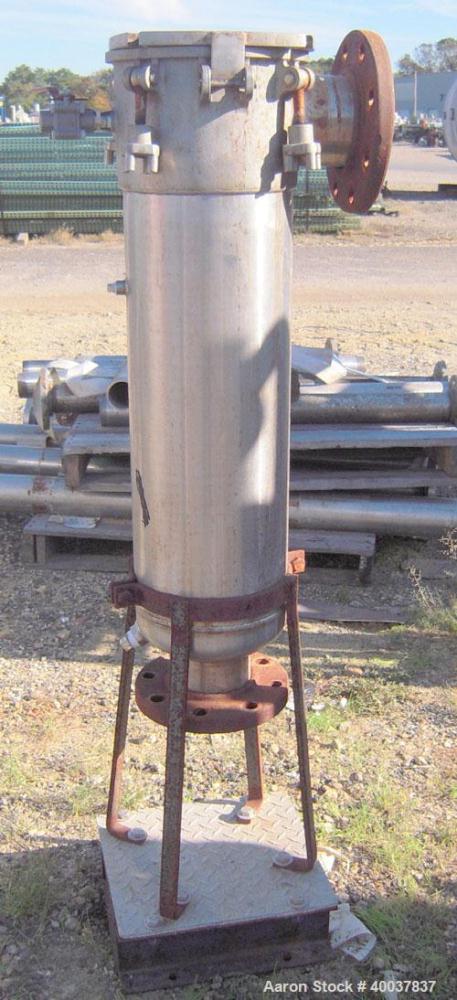 Used Ronningen Petter Products Mesh Basket Filter, 316 L Stainless Steel.  8 1/2" diameter x 29" deep vessel rated 150 psi at 220 degrees F.Single basket cartridge 6'' diameter x 24'' deep. Bolt-on t...