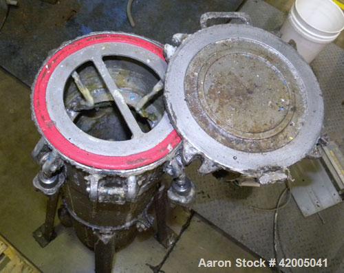 Used Ronningen-Petter Single Bag Filter, 304 stainless steel. 8" diameter x 31" deep filter housing, rated 150 psi at –20 to 220 deg F. Approximate 90 gallons per minute flow rate. Bolt-on top cover,...
