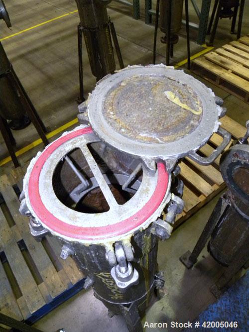Used Ronningen-Petter Single Bag Filter, 316 stainless steel. 8" diameter x 31" deep filter housing, rated 150 psi at –20 to 220 deg F. Approximate 90 gallons per minute flow rate. Bolt-on top cover,...