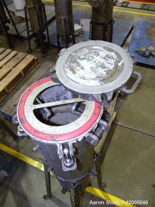 Used Ronningen-Petter Single Bag Filter, 316 stainless steel. 8" diameter x 31" deep filter housing, rated 150 psi at –20 to 220 deg F. Approximate 90 gallons per minute flow rate. Bolt-on top cover,...