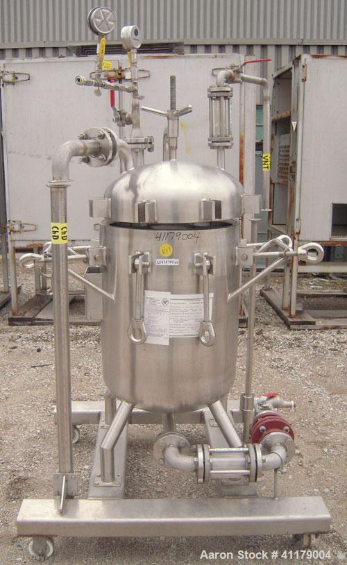 Used Rosedale Multi-Bag Filter, Model 24302F1150S316TN-PB, 316 Stainless Steel.  26.4 square feet filter area, 600 gallons per minute. Chamber 24" diameter x approximately 32" straight side, clamp do...