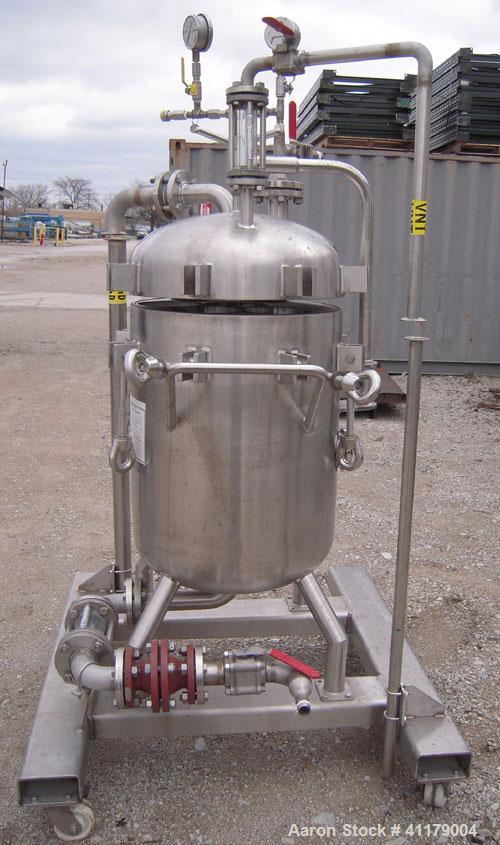 Used Rosedale Multi-Bag Filter, Model 24302F1150S316TN-PB, 316 Stainless Steel.  26.4 square feet filter area, 600 gallons per minute. Chamber 24" diameter x approximately 32" straight side, clamp do...