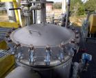 Used Parker Fulflo Multiple Bag SB Filter Vessel, Model 36429-4LSB92-6FK1, 304 Stainless Steel. Approximate maximum flow 1440 gallons per minute. Appproximate 32