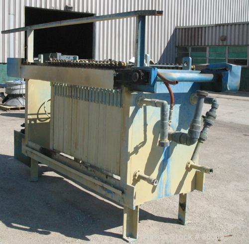 USED: Durco Quadra Press, 23 polypropylene plates 31" x 31" x 2", 1/2" recess, 5.21 cubic foot cake capacity, 153 square foot filter area, gasket plates, center feed four corner discharge, air over o...