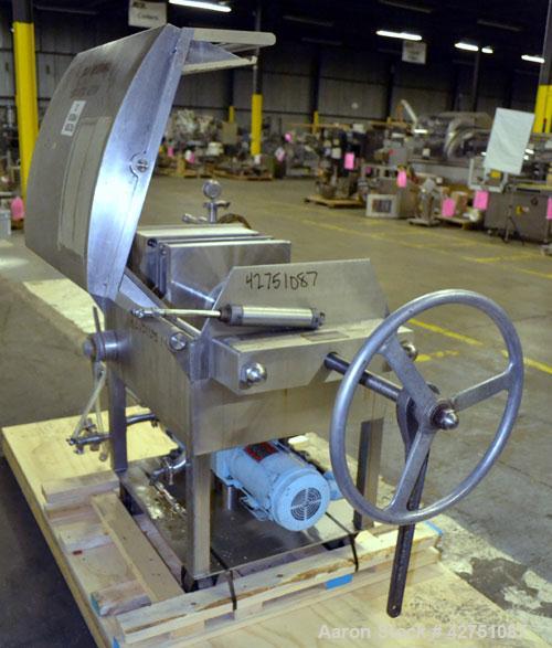 Used Ertel Vapor-Master Enclosed Plate & Frame Filter Press, Model EUS-6, 16” x 16”, 316 Stainless Steel. (5) Plates, (4) Frames, 3/8” thick. (1) head, (1) tail. Manual ratchet closure. Approximate (...