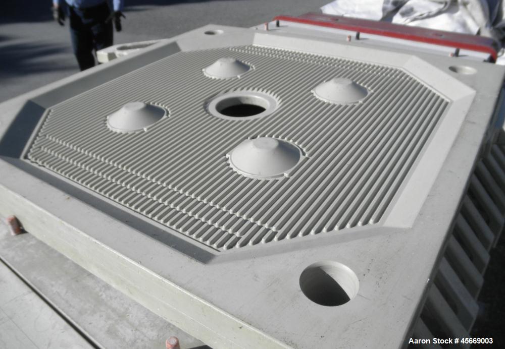 Used JWI Filter Press, includes (20) 24" x 24" (630mm) recessed polypropylene