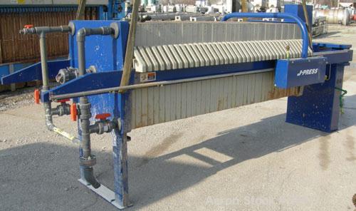 USED: US Filter filter press, model 800G32-39-20SYLW.  (40) 800 mm x 800 mm polypropylene plates. Approximate filter area 415 square feet, approximate 20 cubic feet cake capacity. Maximum inlet feed ...
