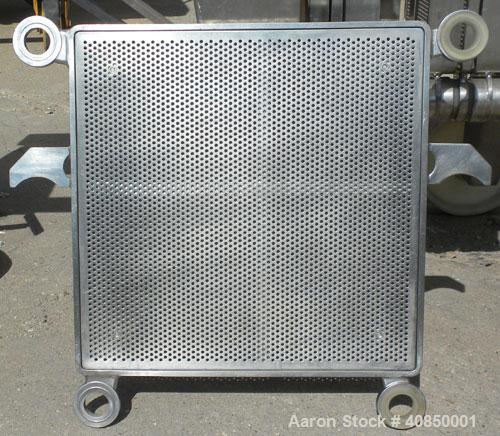 Used Seitz Filter Press, Type 40/30-A4. (4) 15" x 15" 316 stainless steel plates and (3) 15" x 15" x 1-1/2" thick, 316 stainless steel frames. Approximate 12.50 square feet filter area, (.78) cubic f...