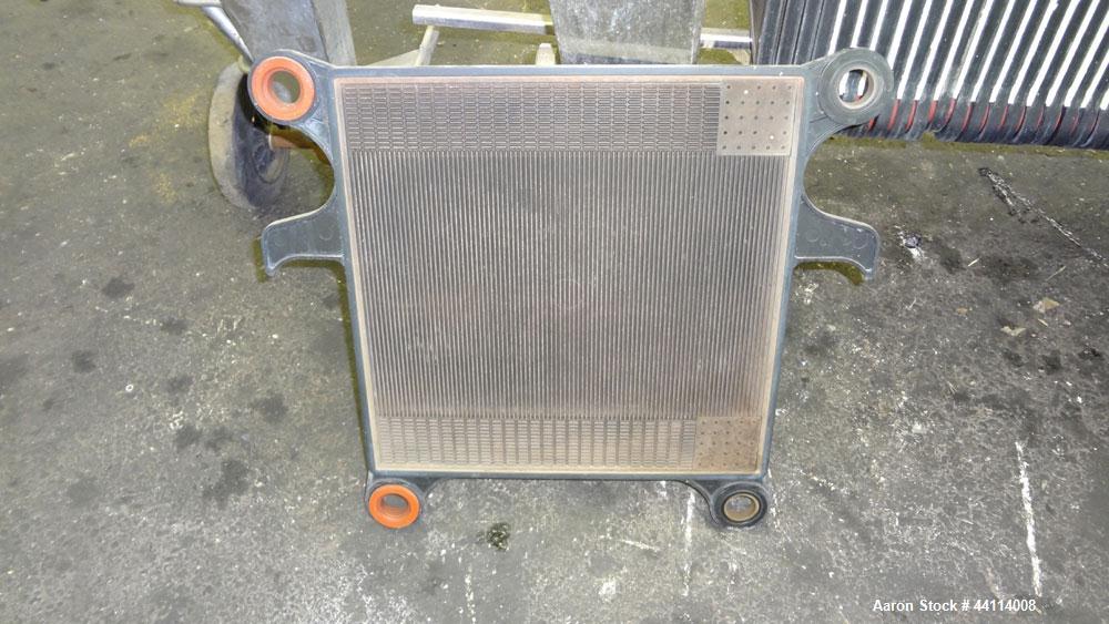 Used Seitz Werke Polishing Press, Type 40/60. Has (57) 15" X 15" plastic Plates, (1) head, (1) tail that are stainless steel. Approximate (90.48) square feet filter area. (4) corner feed, and dischar...