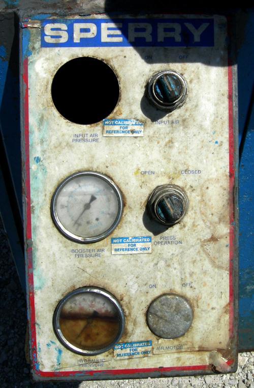 USED: Sperry plate and frame filter press, type 41-4, size 24, carbon steel frame. (15) 24" x 24" x 1" thick polypropylene plates, (15) 24" x 24" polypropylene 2" thick frames. Approximate 120 square...