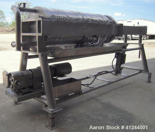 Used Star Systems Plate And Frame Polishing Press, Model 30-18A-SP-SH-SS, 304 Stainless Steel. (16) 18" Diameter x 1" thick plates and (21) 18" diameter x 1-1/2" thick frames. Approximate 47.28 squar...