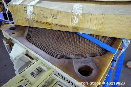 Used Von Roll Filter Press, Type HV5R-800. (16) Polypropylene plates 31.2” x 31.2” (800 mm x 800 mm), (1) head, (1) tail, (1) spacer plates. Approximate 89 square feet (11.2 m3) filtration area, appr...
