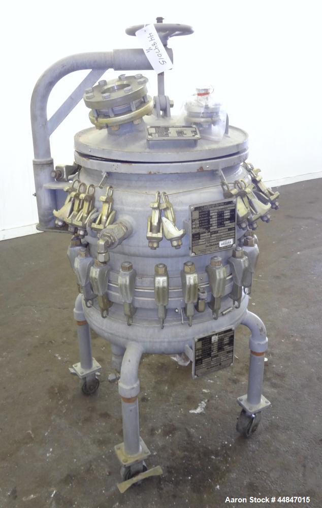 Used De Dietrich Glass Lined Pressure Nutsche Filter, Approximate 0.28 Square Meter, 3009 Blue Glass. Approximate 23-5/8" x 17" deep top section, bottom section approximate 6" straight side, dished b...