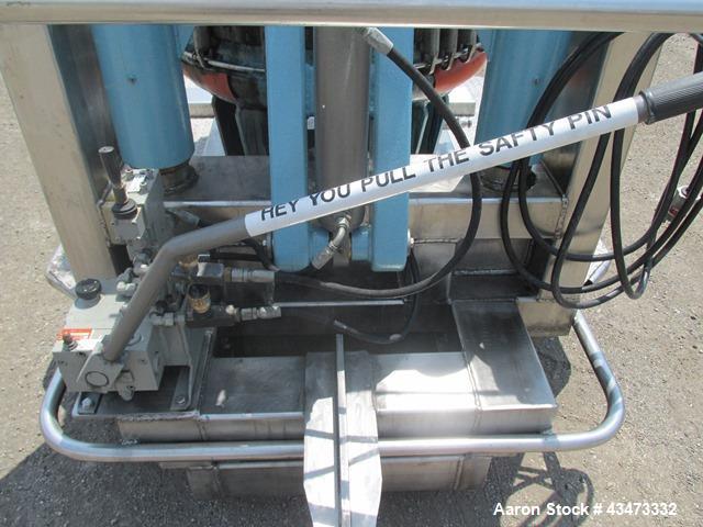 Used Estrella Glass Lined Nutsche Filter, 0.5 Square Meter, Type 32. 32" Diameter internal rated 50 psi & Full Vacuum at 350 degrees F. Jacket rated 100 psi at 350 degrees F. 103.5 Gallon capacity, r...
