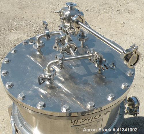Used Lee Industries Nutsche Type Filter, approximate .06 square meter, model GF06, stainless steel. Approximately 22" diameter x 11-1/2" deep, bolt on flat top and bottom. Internal rated 45 psi at 29...