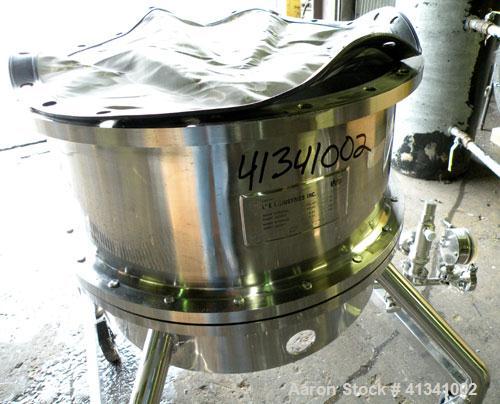 Used Lee Industries Nutsche Type Filter, approximate .06 square meter, model GF06, stainless steel. Approximately 22" diameter x 11-1/2" deep, bolt on flat top and bottom. Internal rated 45 psi at 29...