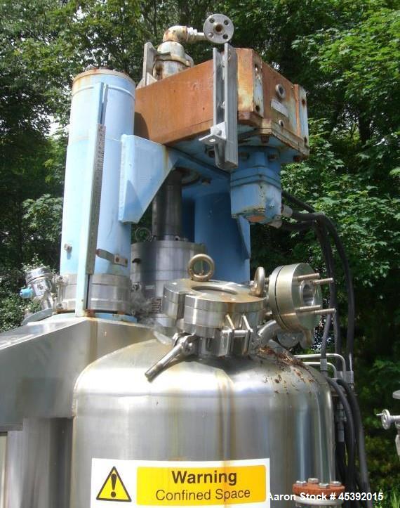 Used Rosenmund Model RSD-0.4-964-98 Hastelloy C22 Nutsche Filter Dryer. Unit has welded dished top and clamped flat bottom mobile filter plate. Internal rated 420 litre capacity, 6 bar/full vacuum de...