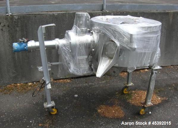 Used Rosenmund Model RSD-0.4-964-98 Hastelloy C22 Nutsche Filter Dryer. Unit has welded dished top and clamped flat bottom mobile filter plate. Internal rated 420 litre capacity, 6 bar/full vacuum de...