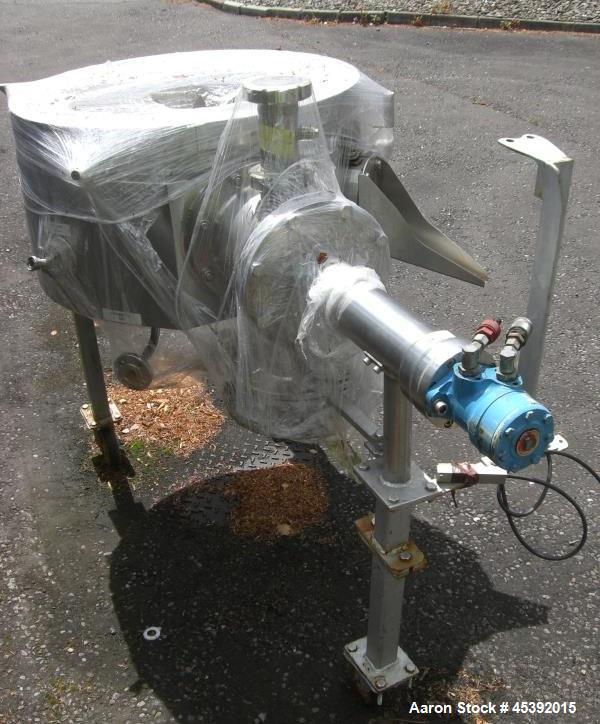 Used Rosenmund Model RSD-0.4-964-98 Hastelloy C22 Nutsche Filter Dryer. Unit has welded dished top and clamped flat bottom mobile filter plate. Internal rated 420 litre capacity, 6 bar/full vacuum de...