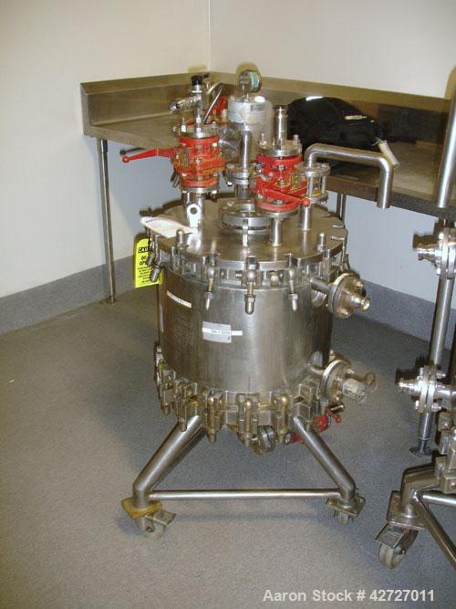 Used Steri Technologies Pressure Nutsche Filter, 0.129 Square Meter, Hastelloy C276. 16" Diameter x 18" straight side, flat bolt on top, dish removable bottom, rated 100 psi and full vacuum at +450/-...