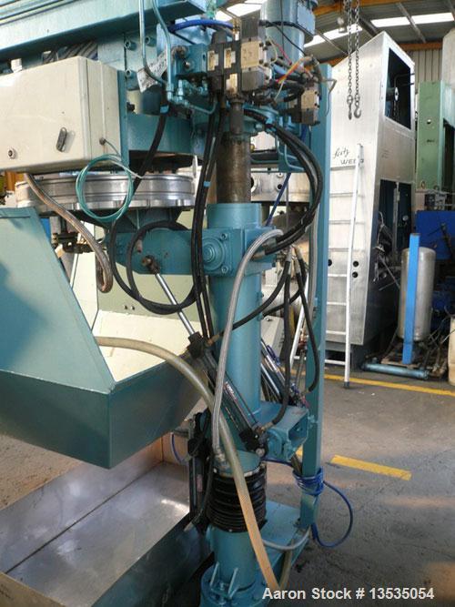Used Tournaire Pilote 300 L Stirred Extractor / Filter.  Maximum capacity 300 liters, filter diameter 680 mm, tilting bottom, hydraulic motor, lifting system, steel heat exchanger, control panel incl...