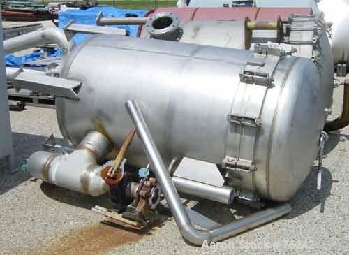 Used Filtration Engineering Corp vertical filter, model 12760CD-147. Pressure Rating: Fv/50 Psi @ 300 Deg F Nat Bd # 12. 40" diameter x 5' straight side, 304L stainless steel. Dished heads.Top head i...