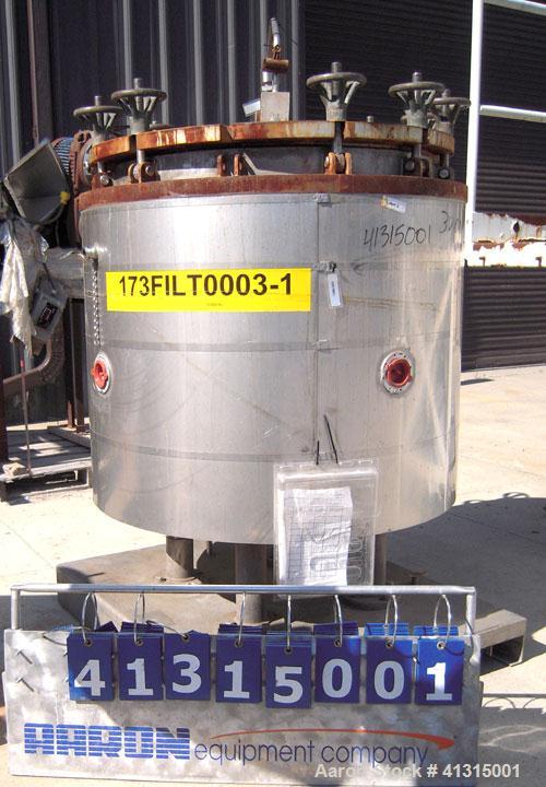 Used Ketema Horizontal Plate Filter, Model 33-12D S/J, 316 Stainless Steel. 74.44 square feet filter area, 10.08 cubic feet cake capacity. Non-jacketed vertical tank 36" diameter x 32" deep, internal...