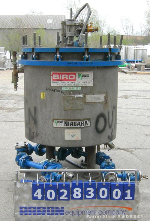 Used Niagara Horizontal Plate Filter, Hastelloy C-276, approximately 74 square feet of filter area.  Vertical tank 36 1/2" diameter x 32 1/2" deep, internal rated 100/FV @ 320 degrees F, 304 stainles...