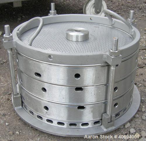 Used Sparkler Horizontal Plate Filter, model 14-D-4, 316 stainless steel. Approximate 3.2 square feet filter area, .38 cubic feet cake capacity, 220 gallons per hour. Vertical jacketed tank 16" diame...