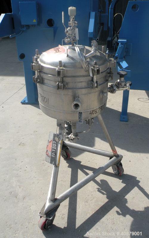 Used Sparkler Horizontal Plate Filter, Model 14-D-4, 316 stainless steel. Approximate 3.52 square feet filter area, .445 cubic feet cake capacity, 220 gallons per hour. Vertical jacketed tank 16" dia...