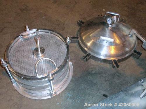 Used Sparkler Horizontal Plate Filter, model 14-D-4, 316 stainless steel. Approximately 3.52 square feet filter area, .445 cubic feet cake capacity, 220 gallons per hour. Vertical non-jacketed tank 1...