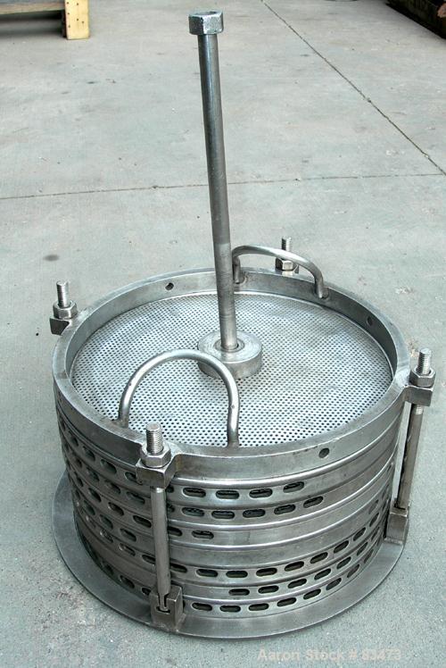 USED: Sparkler horizontal plate filter, model 14-S-7, 316 stainless steel. 5.6 sq ft filter area, .38 cu ft cake capacity, 400 gallons per hour. Vertical jacketed tank 16" diameter x 8" deep, rated 1...