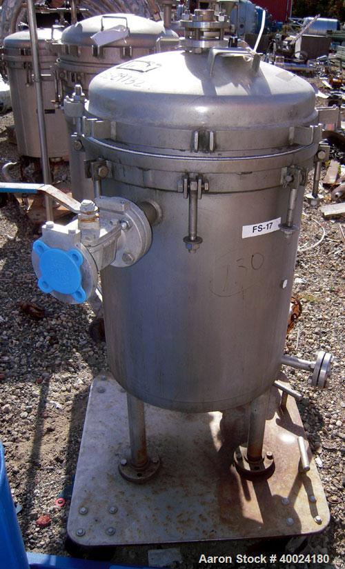 Used Sparkler Horizontal Plate Filter, Model 18-D-12, 316 stainless steel. 19.32 square feet filter area, 2.3 cubic feet cake capacity. Vertical non-jacketed tank 20" diameter x 22" deep, internal ra...