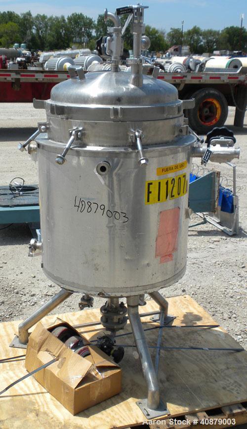 Used Sparkler Horizontal Plate Filter, Model 18-D-12, 316 Stainless Steel. Approximately 19.32 square feet filter area, 2.3 cubic feet cake capacity. Vertical tank 20" diameter x 25" deep, internal r...