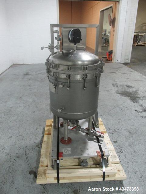 Used- Sparkler Filter, Model 18D8, 316 Stainless Steel. Internal rated 60 psi at 350 degrees F. Carbon steel jacket rated 50...