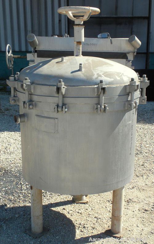 Used Sparkler Horizontal Plate Filter, Model 33-D-7, 316 stainless steel. Approximate 39.27 square feet filter area, 5.84 cubic feet cake capacity. Vertical non-jacketed tank 35-5/8" diameter x 26-3/...