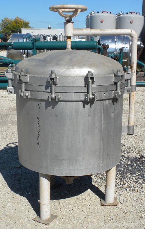 Used Sparkler Horizontal Plate Filter, Model 33-D-7, 316 stainless steel. Approximate 39.27 square feet filter area, 5.84 cubic feet cake capacity. Vertical non-jacketed tank 35-5/8" diameter x 26-3/...