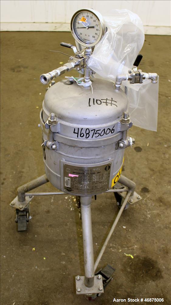 Used Sparkler Filter Pressure Leaf Filter, Model 8-6, 316 Stainless Steel, Vertical. 2 Square feet filter area, 0.153 cubic feet cake capacity. Approximate 9-5/8" diameter x 8" straight side, dish bo...