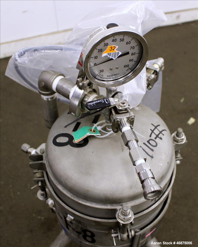 Used Sparkler Filter Pressure Leaf Filter, Model 8-6, 316 Stainless Steel, Vertical. 2 Square feet filter area, 0.153 cubic feet cake capacity. Approximate 9-5/8" diameter x 8" straight side, dish bo...