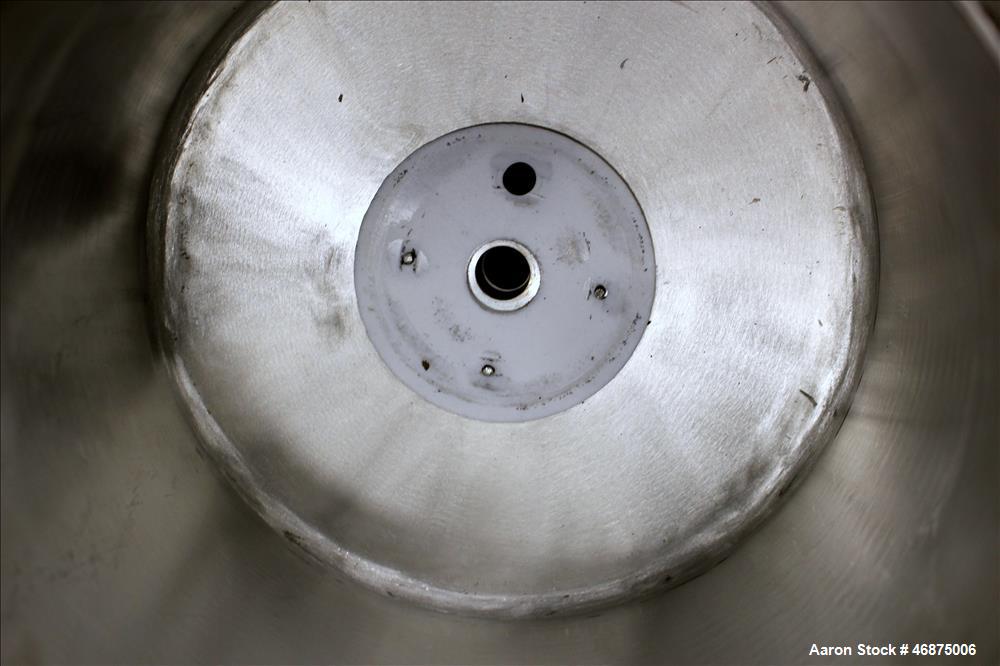 Used Sparkler Filter Pressure Leaf Filter, Model 8-6, 316 Stainless Steel, Vertical. 2 Square feet filter area, 0.153 cubic feet cake capacity. Approximate 9-5/8" diameter x 8" straight side, dish bo...