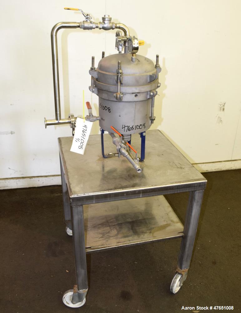 Used Sparkler Filters Pilot Horizontal Plate Filter, Model 8-6, 316 Stainless Steel. 2 Square feet filter area, (0.153) cubic feet cake capacity, 100 gallons per hour flow capacity. Vertical non-jack...