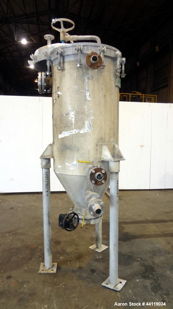 Used Sparkler Vertical Plate Filter, Model VF-B-70, 316 Stainless Steel. Unit converted to a model VF-B-92, approximate 92 square feet filter area, 7.3 cubic feet cake capacity. Non-jacketed vertical...
