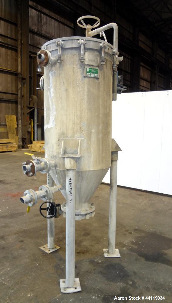 Used Sparkler Vertical Plate Filter, Model VF-B-70, 316 Stainless Steel. Unit converted to a model VF-B-92, approximate 92 square feet filter area, 7.3 cubic feet cake capacity. Non-jacketed vertical...