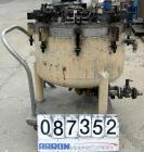 USED: Niagara horizontal plate filter, model 33-8D-S/J, 316 stainless steel. 50.80 square feet filter area, 6.61 cubic feet cake capacity. Vertical tank 36