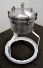Used Sparkler Filter Horizontal Plate Filter, Model 14-7, 304 Stainless Steel. 6.23 Square feet filter area, 0.229 cubic feet cake capacity. Vertical non-jacketed tank 16